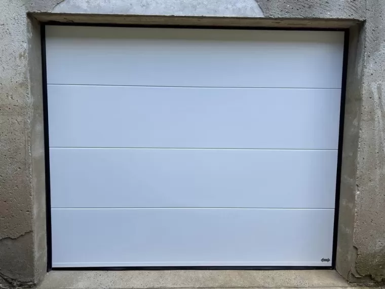 Remplacement d’une Porte de garage à Saint-Martin-sur-Cojeul, Arras, CHM Menuiserie