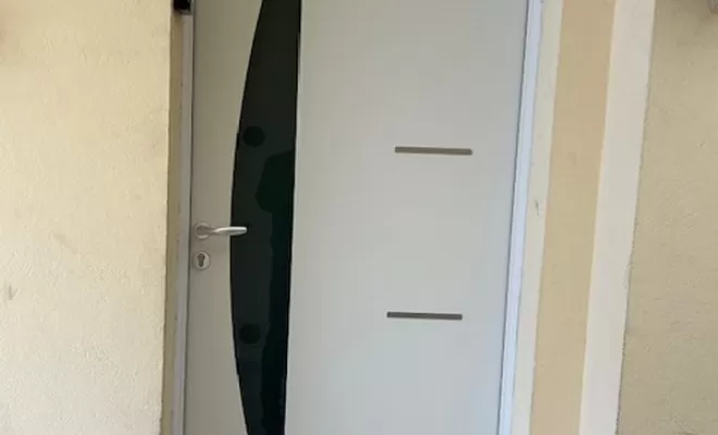 Porte d'entrée, Arras, CHM Menuiserie