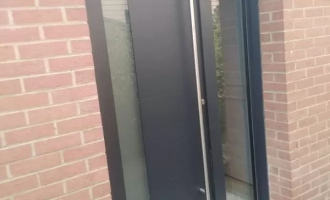 Porte d'entrée, Arras, CHM Menuiserie